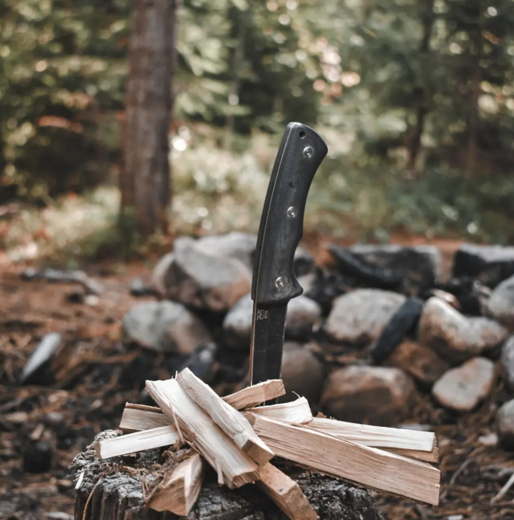 Øyo Falketind Black Outdoor- og jagtkniv med læderskede